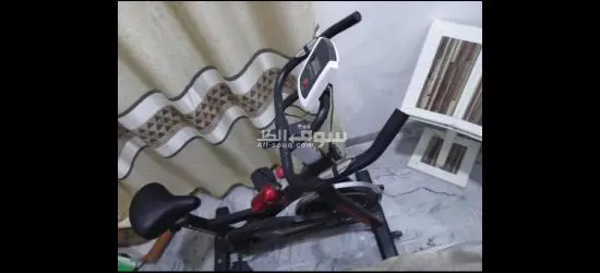 الدراجة الثابتة جهاز رياضي منزلي يشبه الدراجة العادية لكنه لا يتحرك، - 3